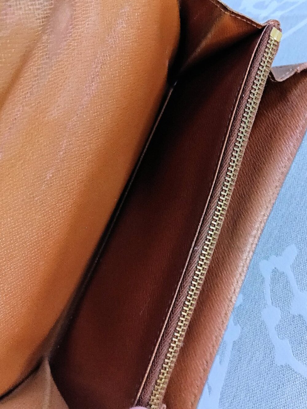 ✨ CUSTOM One of a Kind Hand-Painted Authentic Louis Vuitton Monogram Wallet ✨ - Picture 8 of 16